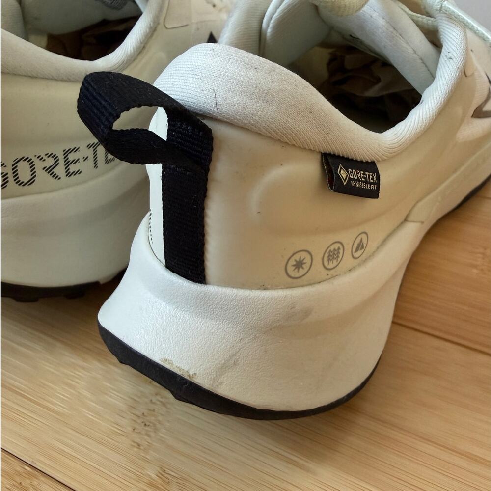 Nike Juniper Trail 2 Gore-tex Running Sneakers White Women Size 9 FB2065-100 - Picture 10 of 11